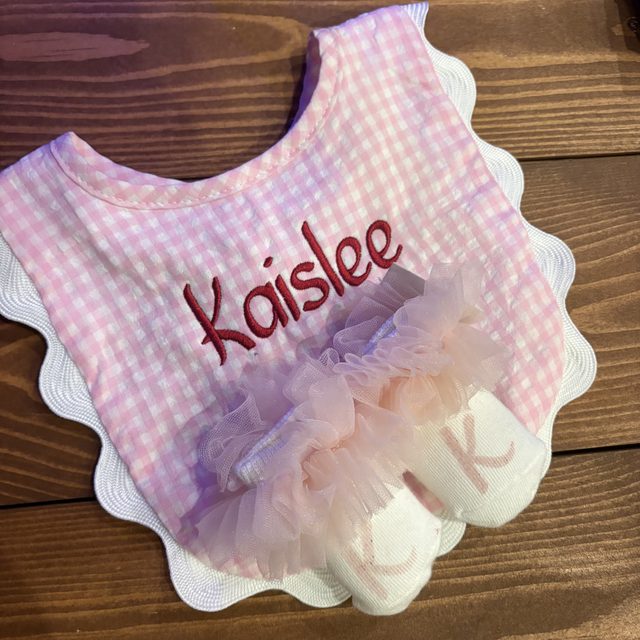 Personalized embroidered baby bib